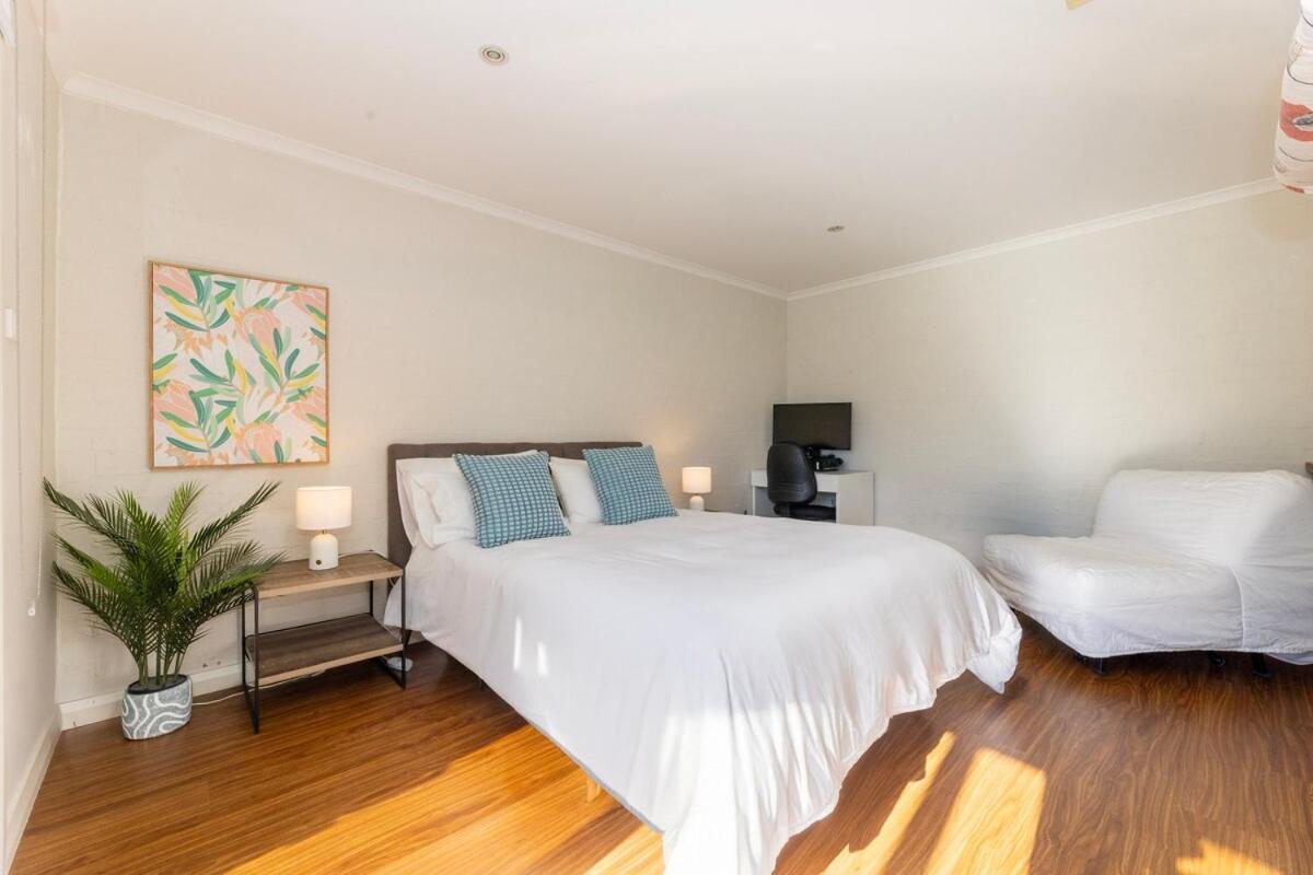Guest Suite In Duffy Weston Creek ภายนอก รูปภาพ