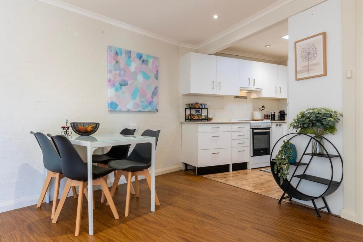 Guest Suite In Duffy Weston Creek ภายนอก รูปภาพ